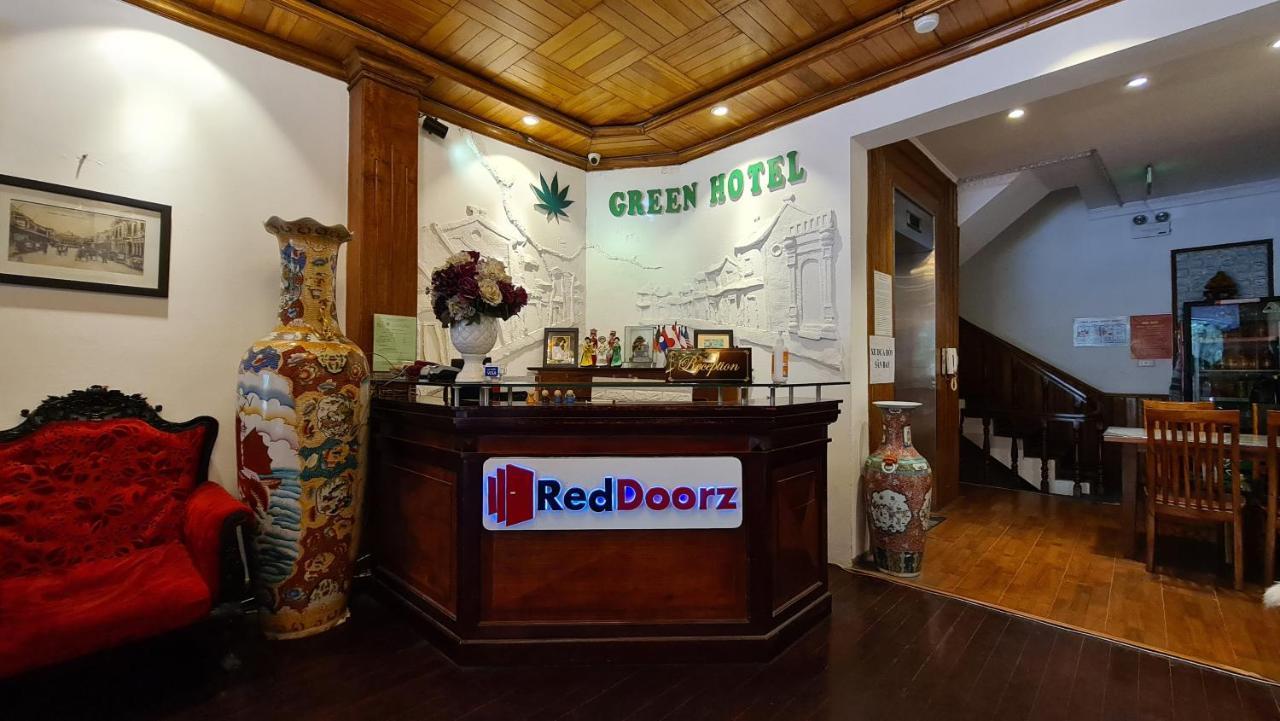 RedDoorz near Lotte Center Hanoi Zewnętrze zdjęcie